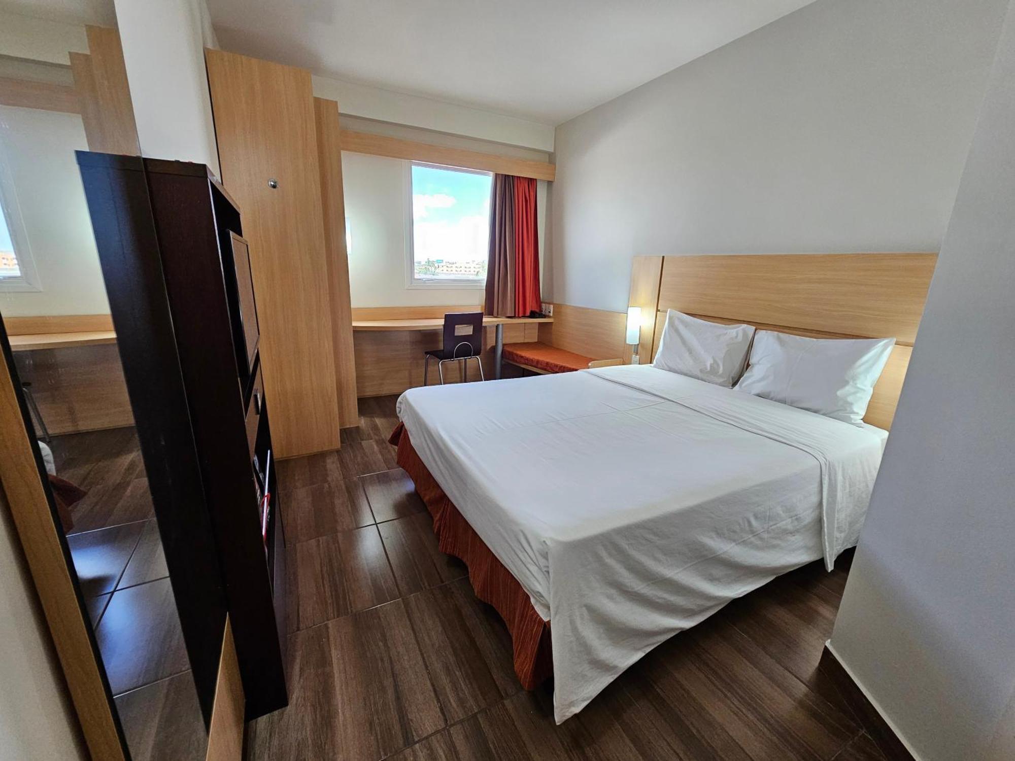 Отель Ibis Мосоро Экстерьер фото