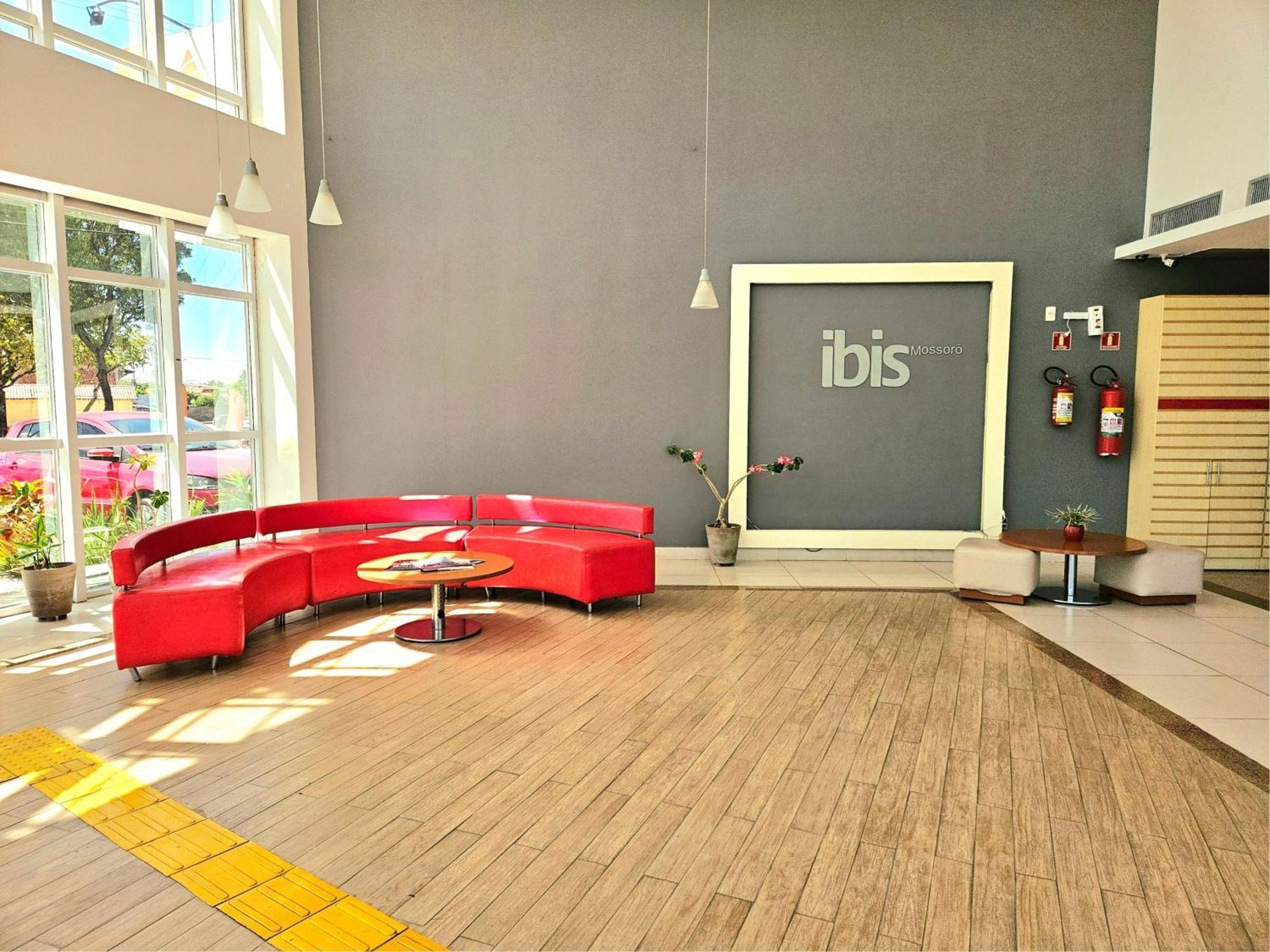Отель Ibis Мосоро Экстерьер фото
