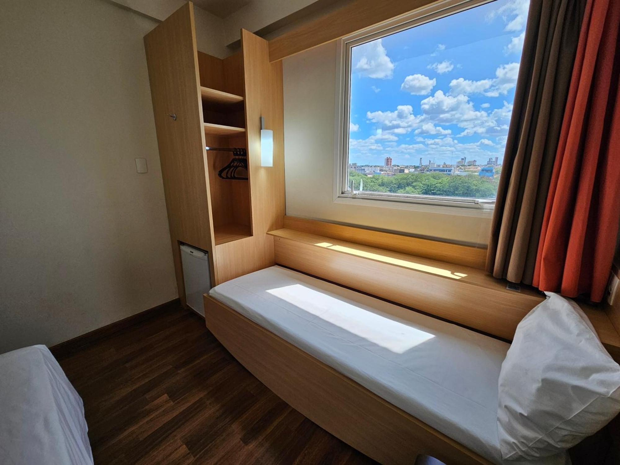 Отель Ibis Мосоро Экстерьер фото
