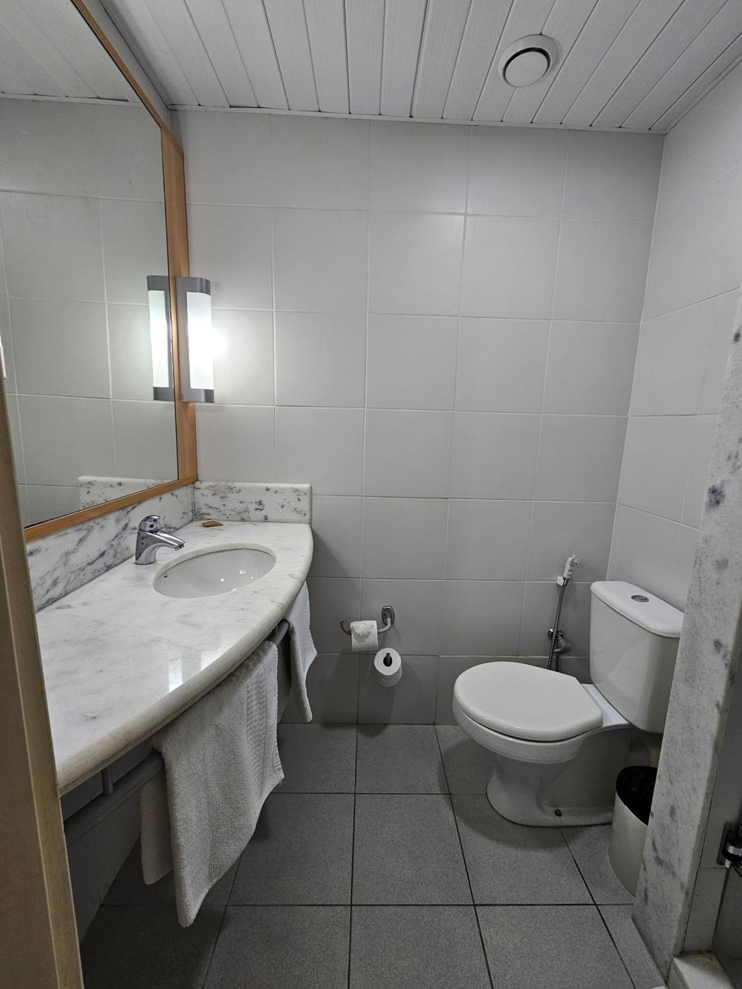 Отель Ibis Мосоро Экстерьер фото