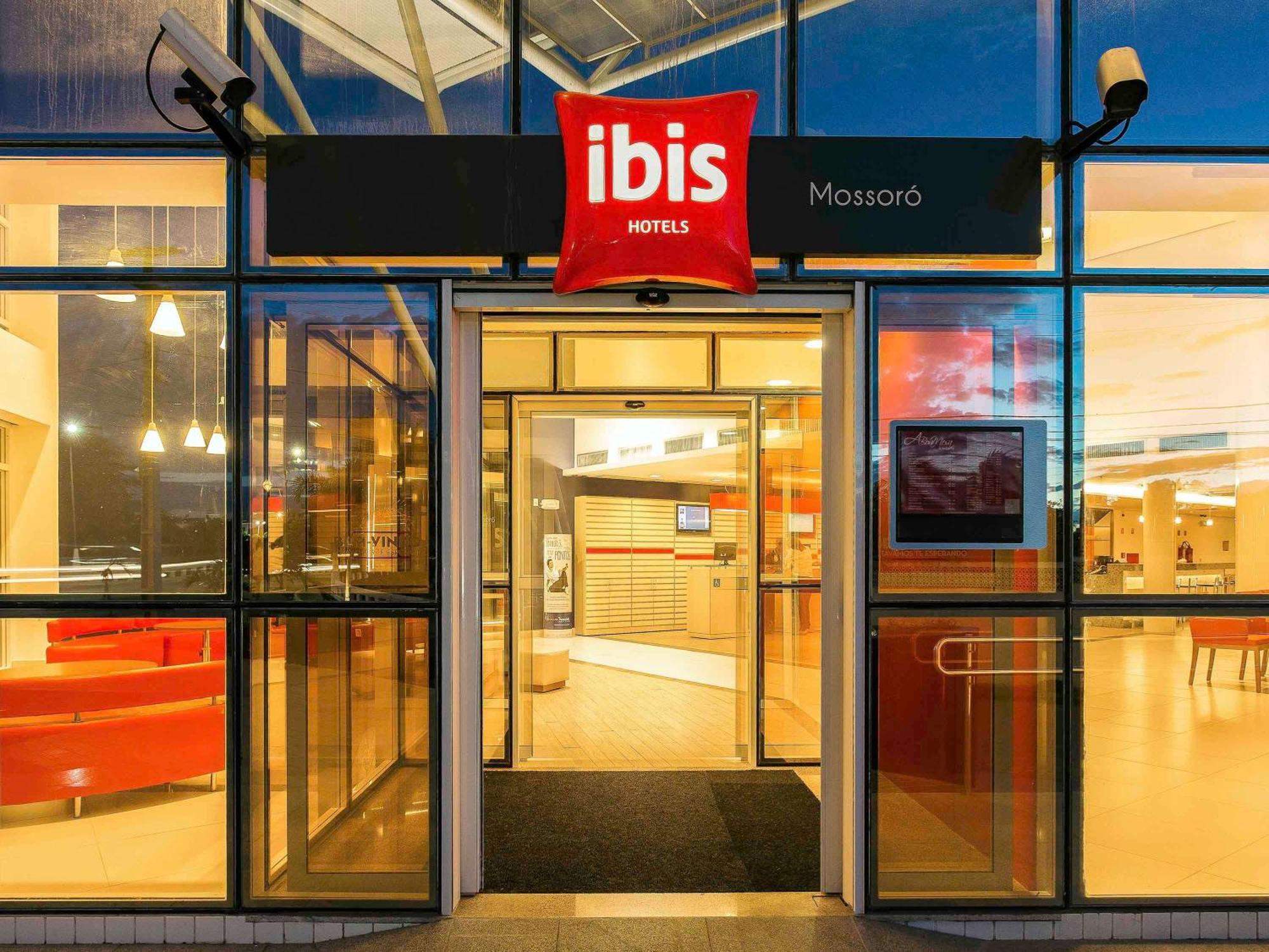 Отель Ibis Мосоро Экстерьер фото